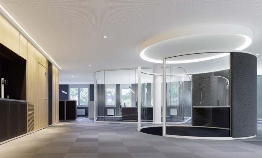 办公室装修施工电路铺设的注意事项有哪些？办公室橡胶地板的施工工艺是什么？