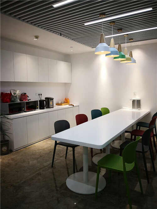 新办公室茶水休闲区效果图