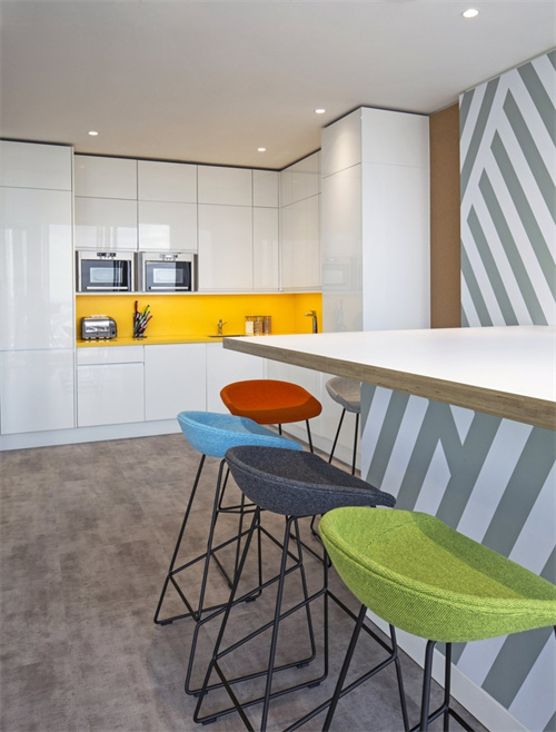 温馨的员工休息区设计